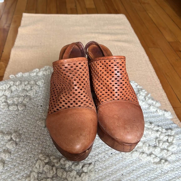 FREE PEOPLE Leather Clogs - Picture 2 of 10